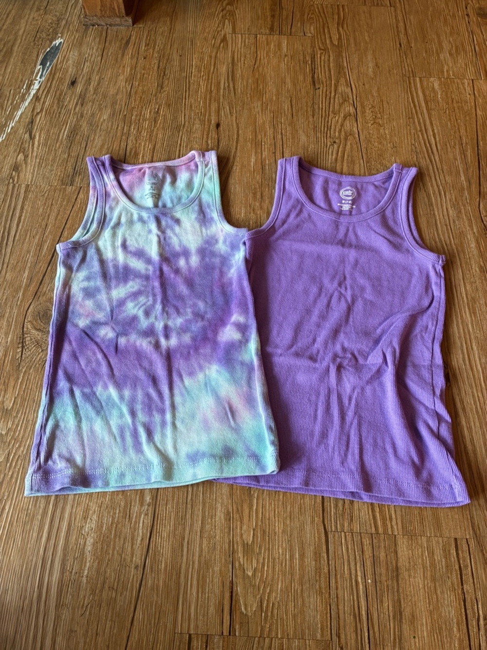 Girl’s racerback tank top bundle, kids size M (6/7)
